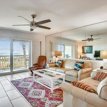 Villa Coastal Oasis Refined Living Ocean Views